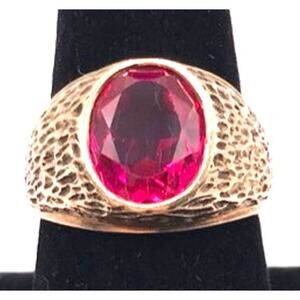 10K Yellow Vintage Gold Mens Ring with Red Stone Size 10.